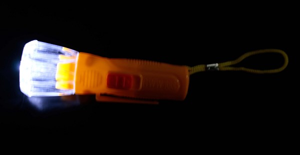 LED-Taschenlampe, 4 Farben hinten